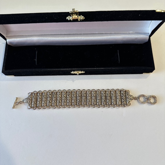 Vintage Sterling Silver Filigree Bracelet Floral Heavy Toggle Closure - Picture 3 of 12